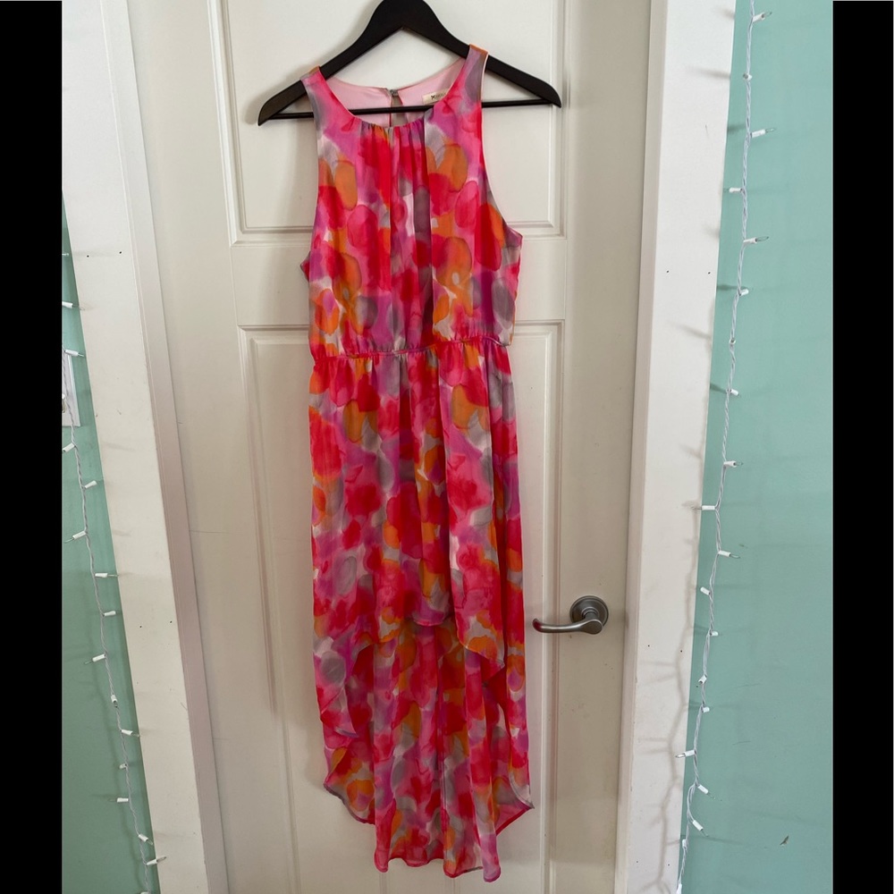 Light and fun “high low” floral dress